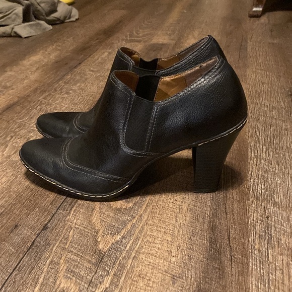 Merona Black Bootie Leather upper - Picture 5 of 5